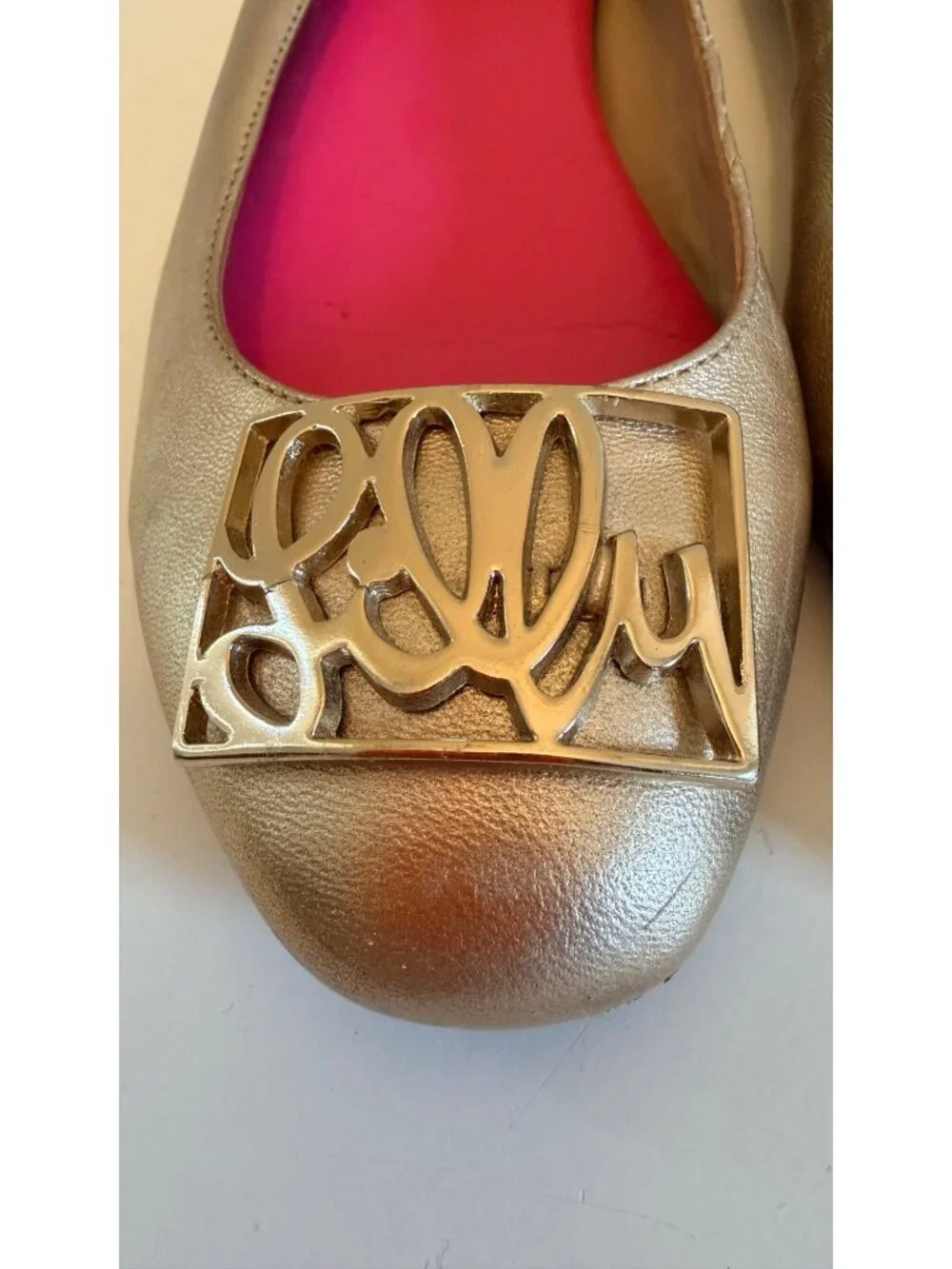 Lilly Pulitzer Gold Ballet Flats With Logo Emblem Size 7.5M Leather Upper